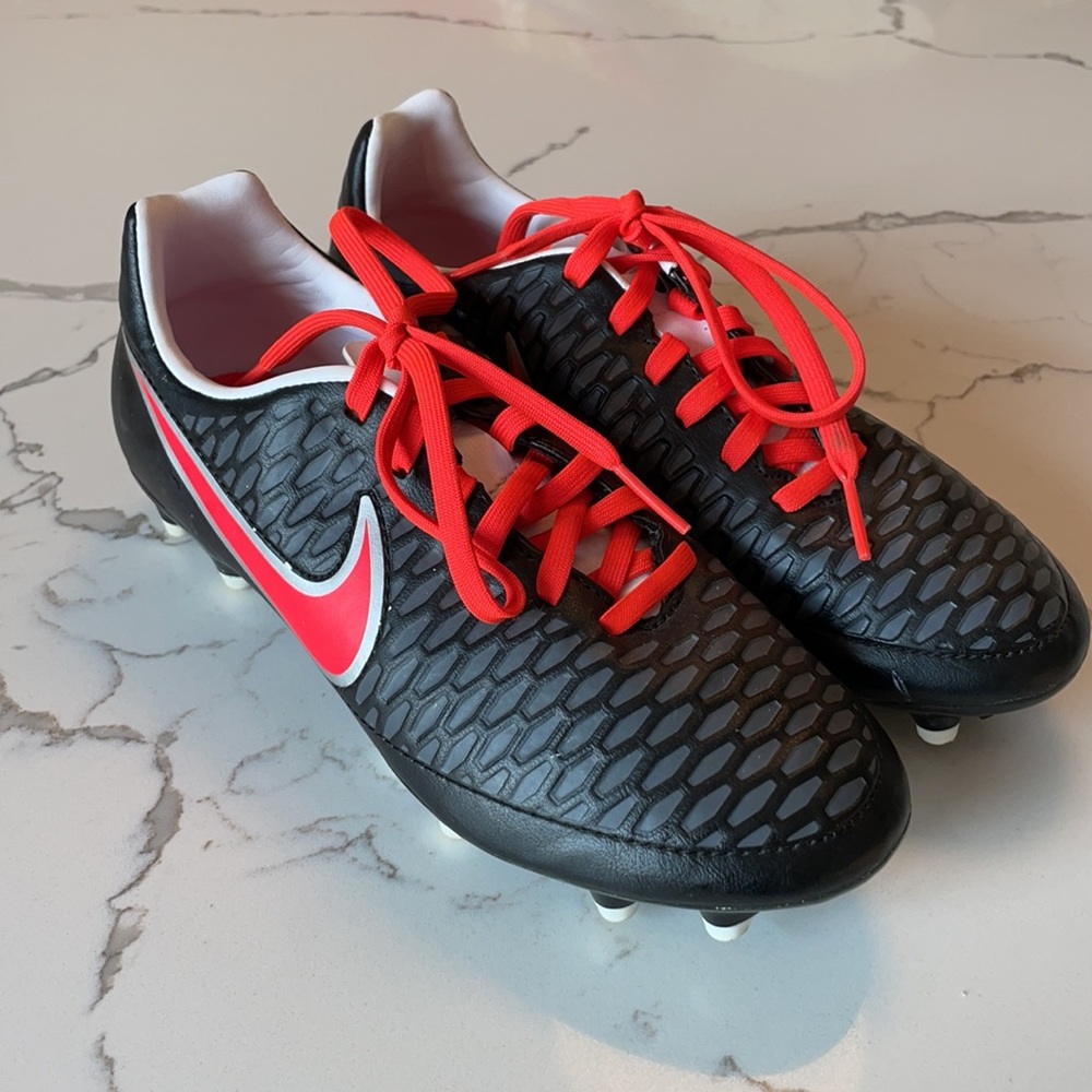 Nike Soccer Cleats - worn once!
